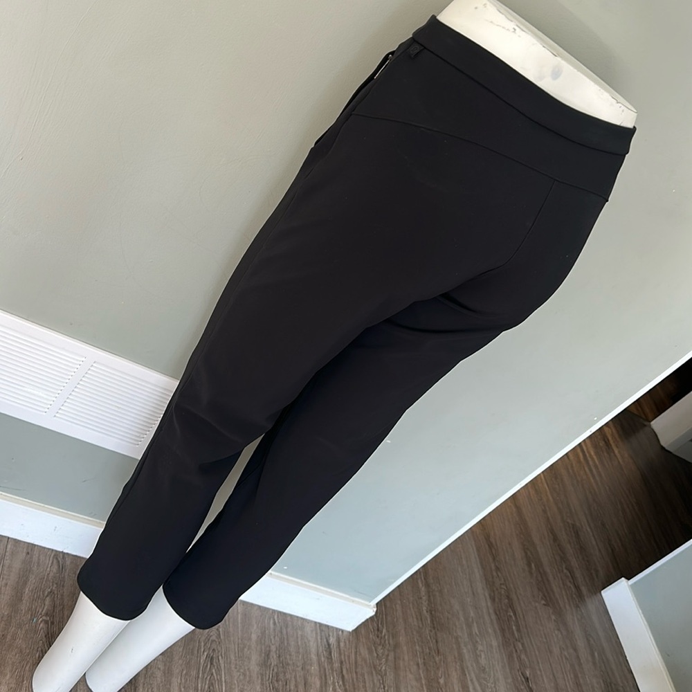 Lululemon size 4 dress capris